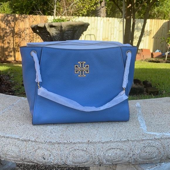 Tory Burch tote 🦋🦋 - Picture 2 of 11
